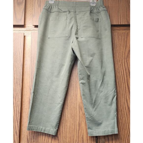 Christopher & Banks Green Relaxed Fit, Wide Leg Capri pants Wonen's Size 6 - Picture 1 of 9